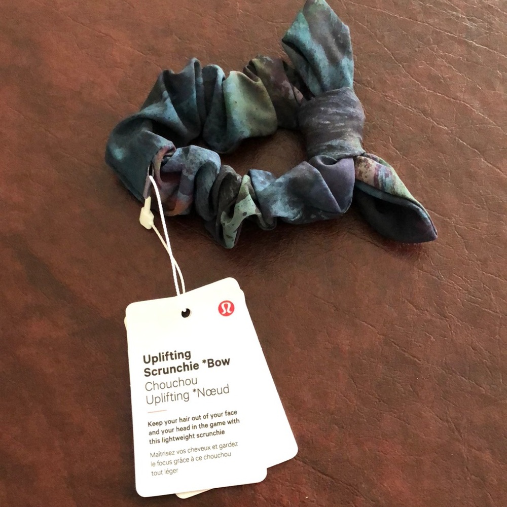 Lululemon scrunchie NWT